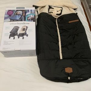 JJ COLE urban bundleme black footmuff